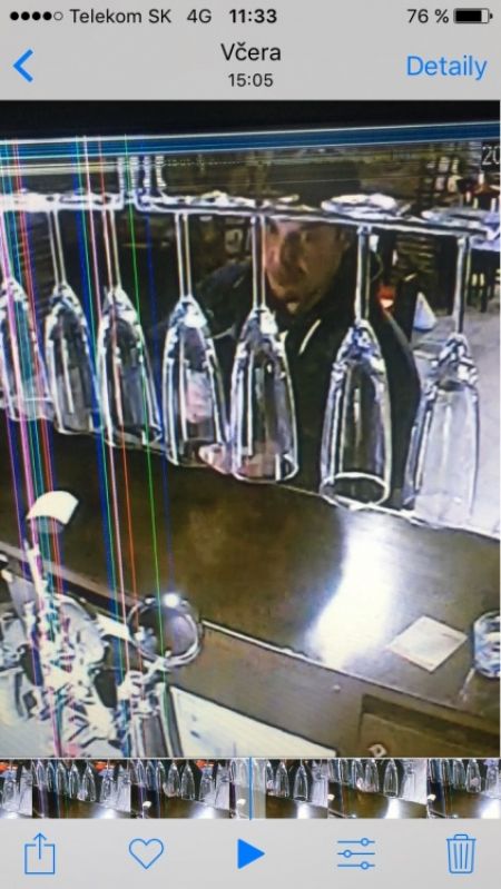 Muž kradol v reštaurácii, zo skrinky za barom odcudzil peňaženku s finančnou hotovosťou 300 eur, foto 2