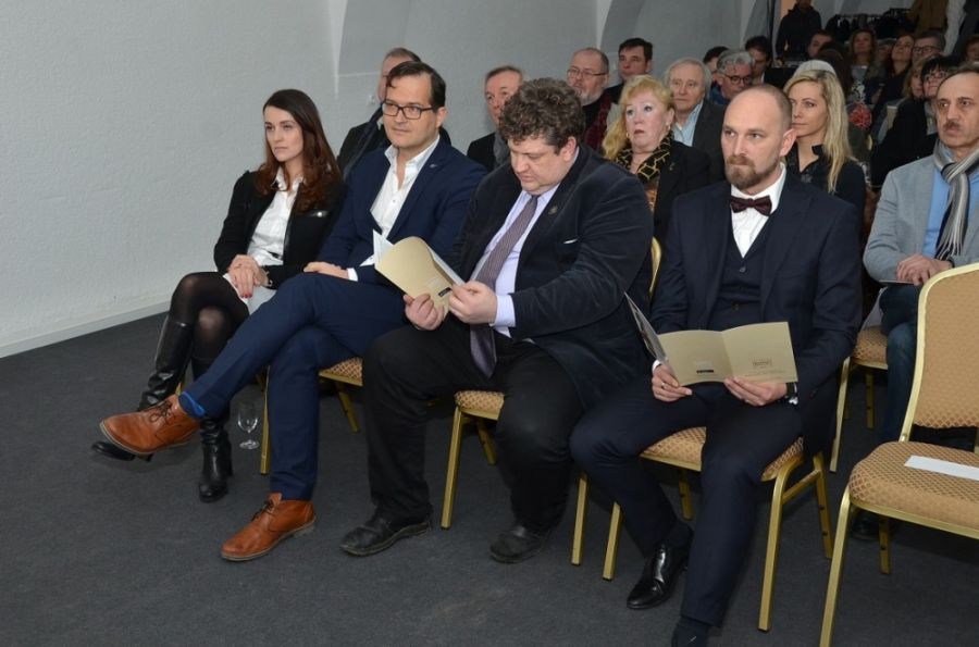 Kaštieľ v Moravanoch nad Váhom opäť ožil výstavou umeleckých diel vďaka projektu Návrat do života, foto 3