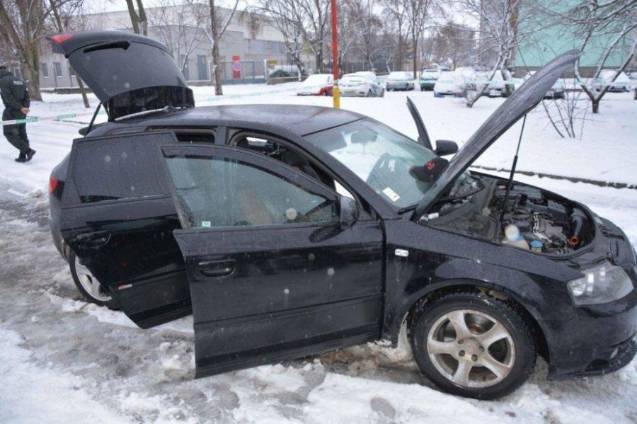 68-ročnému mužovi a ďalším trom osobám hrozí väzenie až 15 rokov, našli u nich heroín za 7 tisíc, foto 1