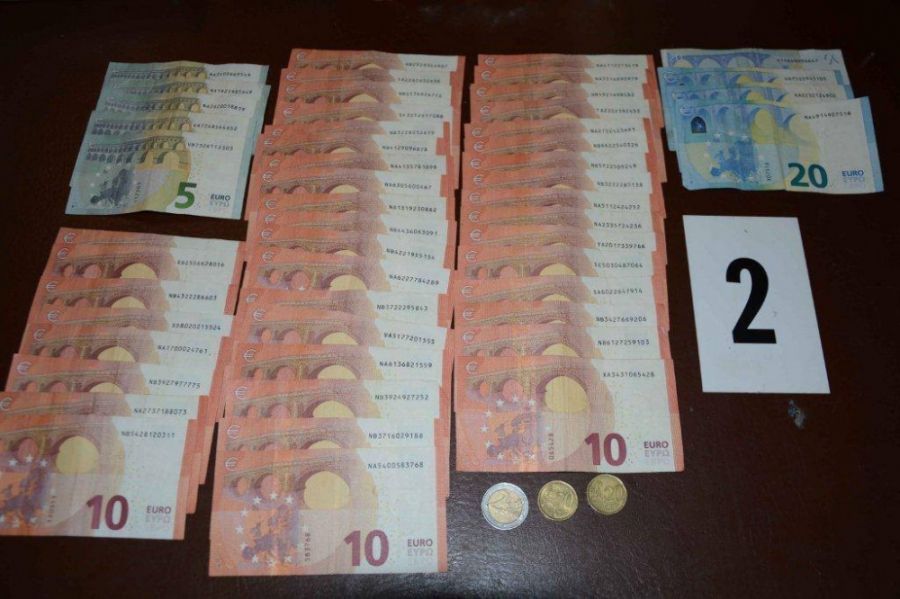 68-ročnému mužovi a ďalším trom osobám hrozí väzenie až 15 rokov, našli u nich heroín za 7 tisíc, foto 4