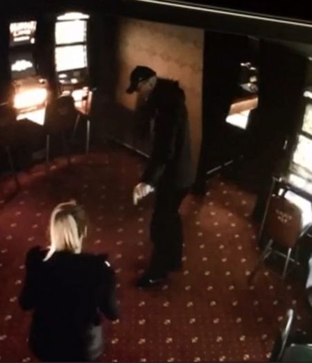 Neznámy muž kradol v herni v Hlohovci, polícia žiada verejnosť o pomoc pri jeho identifikácii, foto 4