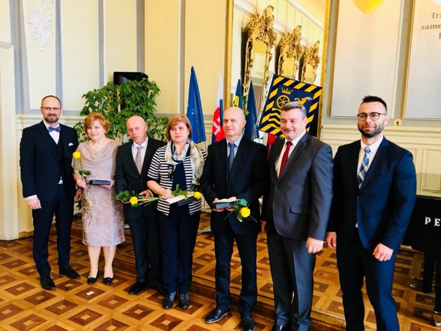Pri príležitosti Dňa učiteľov ocenili predstavitelia kraja 19 osobností z oblasti školstva, foto 1