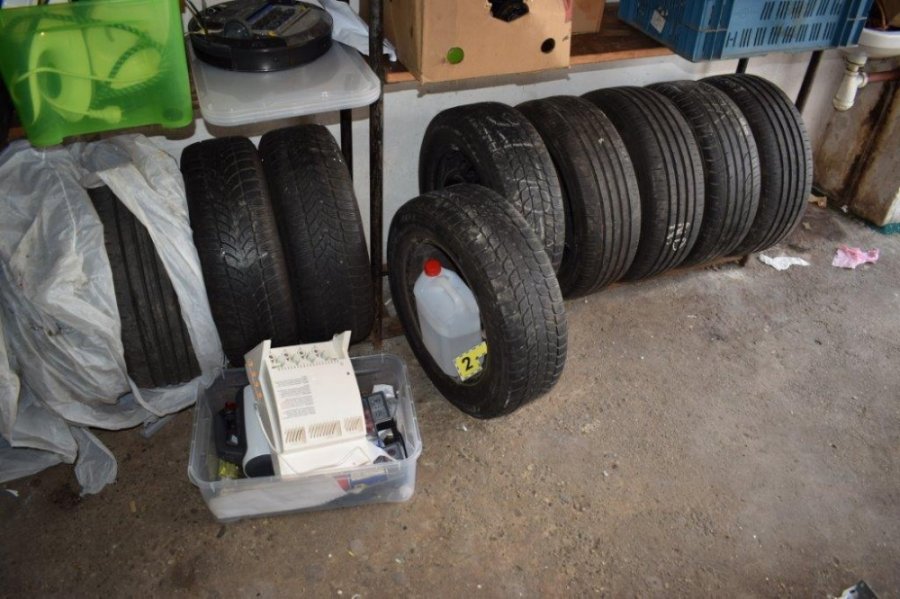 30-ročný trnavčan mal pripravovať a predávať drogy, policajti mu našli najmenej 115 dávok pervitínu, foto 2