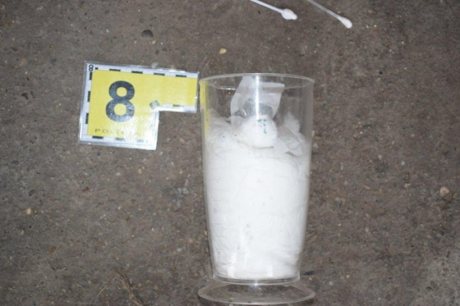 30-ročný trnavčan mal pripravovať a predávať drogy, policajti mu našli najmenej 115 dávok pervitínu, foto 4