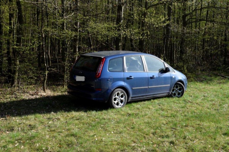 V CKO sú motorky a autá zakázané, trnavskí policajti v Malých Karpatoch zadržali až 10 vodičov, foto 5