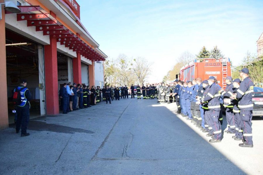 Hasiči z Trnavy a Kútov boli na medzinárodnom cvičení zásahov pri škodlivých látkach v Rakúsku, foto 1