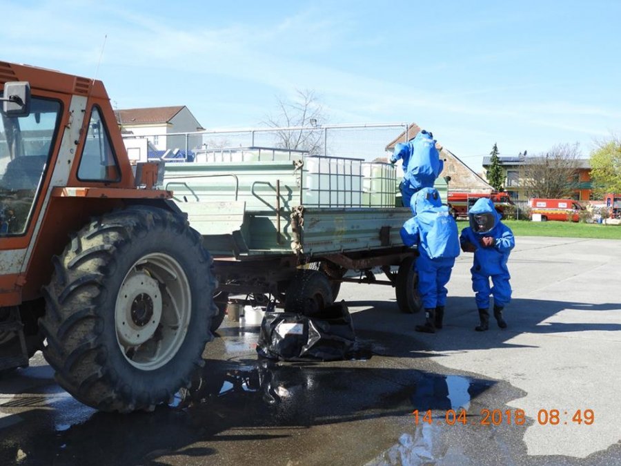 Hasiči z Trnavy a Kútov boli na medzinárodnom cvičení zásahov pri škodlivých látkach v Rakúsku, foto 21