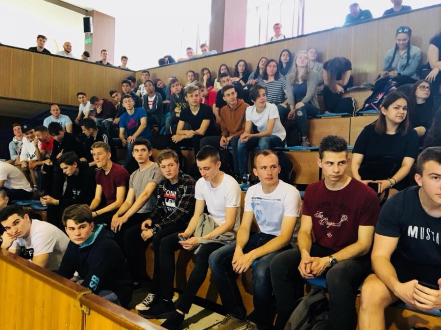 V 8 odvetviach si zmeralo sily viac ako 1 000 žiakov z 35 škôl TTSK na 12. Župnej olympiáde, foto 8