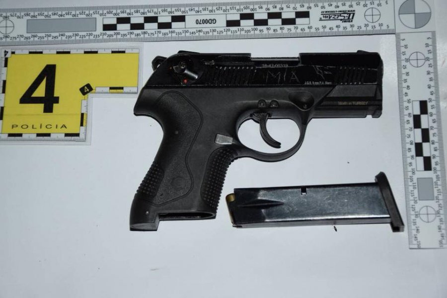 Pri Zavare a Majcichove prebehlo odovzdávanie drog, obchod prekazila NAKA a policajti z KR PZ Trnava, foto 4