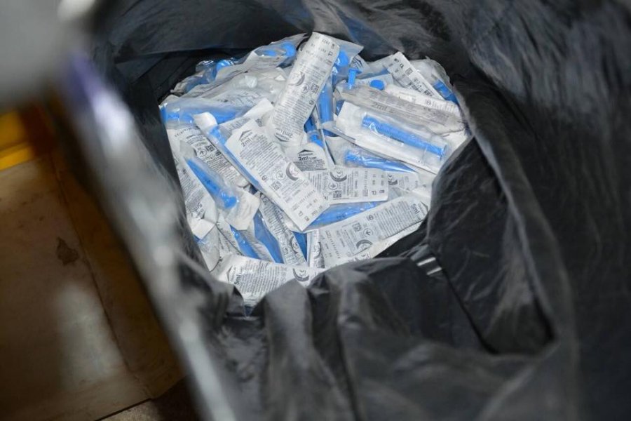 Pri Zavare a Majcichove prebehlo odovzdávanie drog, obchod prekazila NAKA a policajti z KR PZ Trnava, foto 8