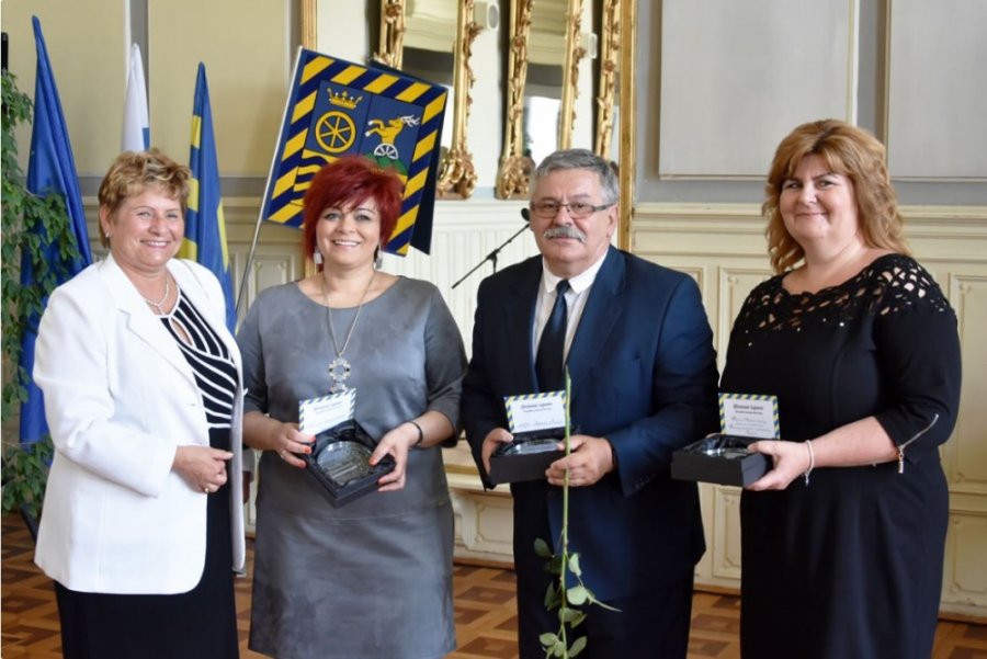 Predstavitelia Trnavského kraja ocenili osobnosti a kolektívy z oblasti zdravotníctva, foto 7