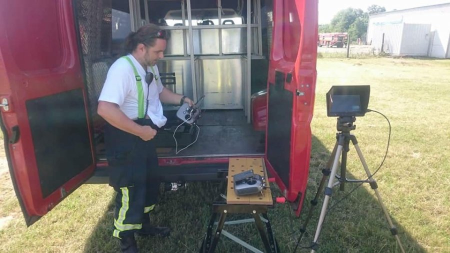 Na letisku v obci Boleráz sa konalo cvičenie hasičov, ktorí trénovali zásah pri páde lietadla, foto 10