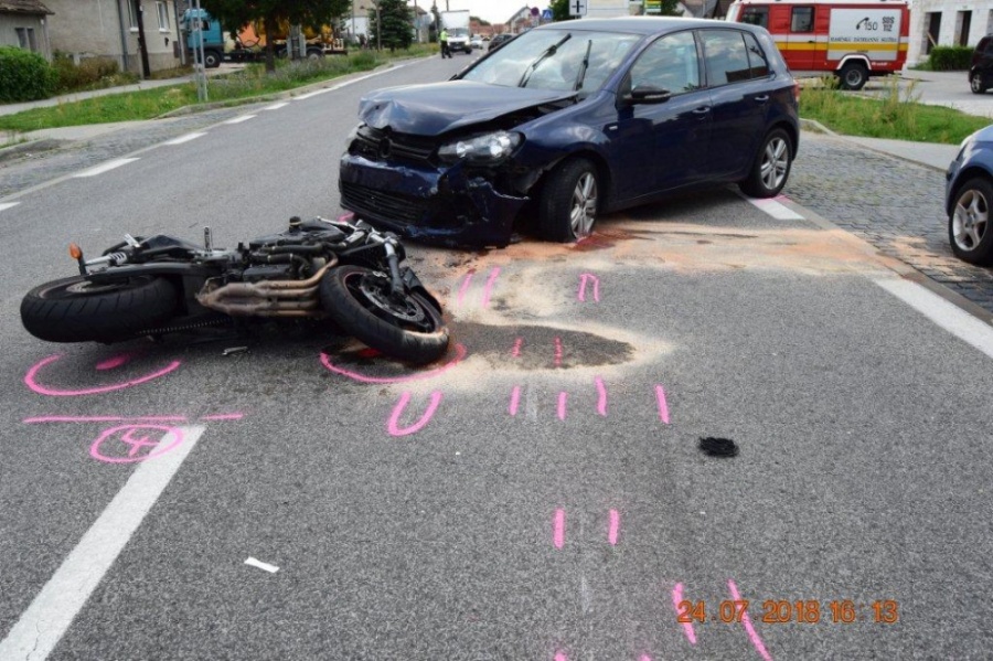 Polícia zasahovala pri dvoch závažných dopravných nehodách s účasťou motocyklistov, foto 2