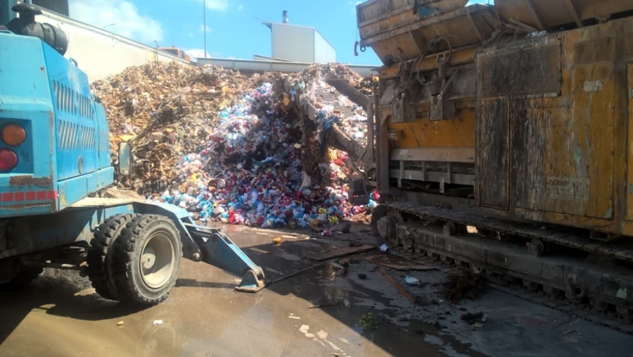 Colníci opäť likvidovali tovar, na trhu by majiteľom ochrannej známky spôsobili škodu 700 000 eur, foto 1