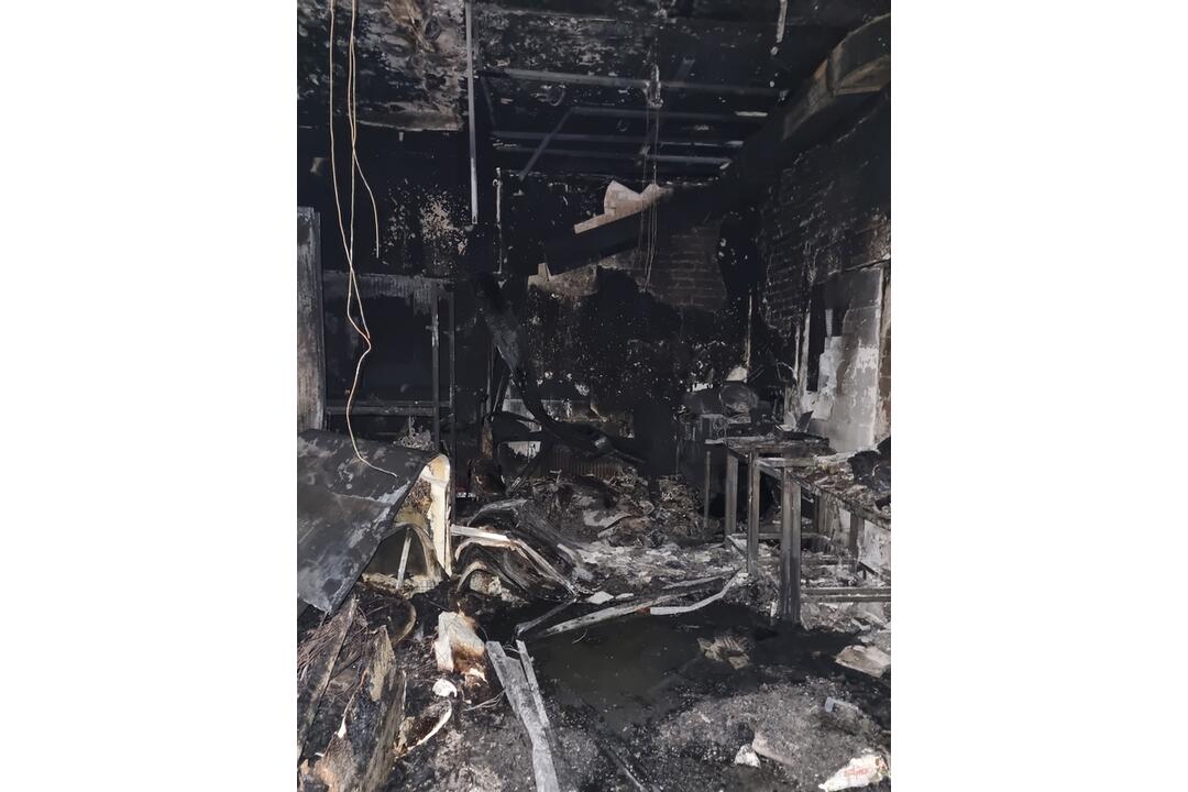 FOTO: Trnavskú nemocnicu opäť zachvátil požiar, foto 1
