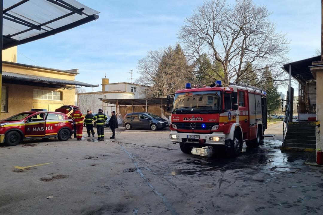 FOTO: Trnavskú nemocnicu opäť zachvátil požiar, foto 2