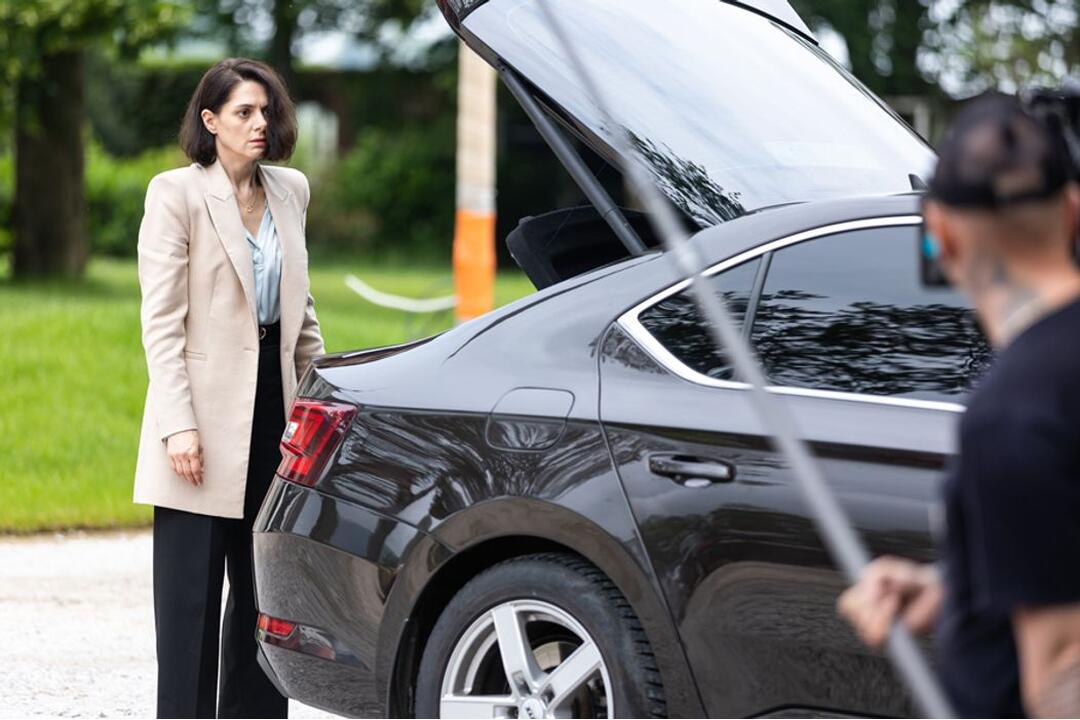 FOTO: Pozrite si zábery z nového seriálu Zrada. Nakrúcal sa aj v Trnave, foto 5