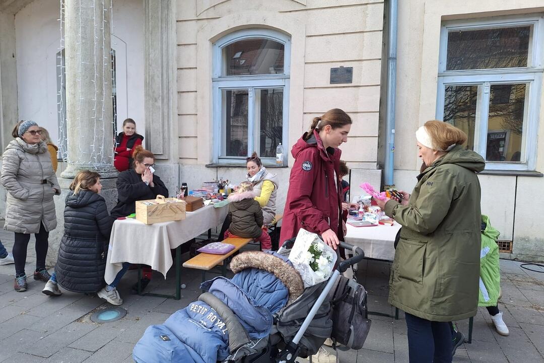 FOTO: Tradičné trnavské fašiangy o návštevníkov nemajú núdzu, foto 1