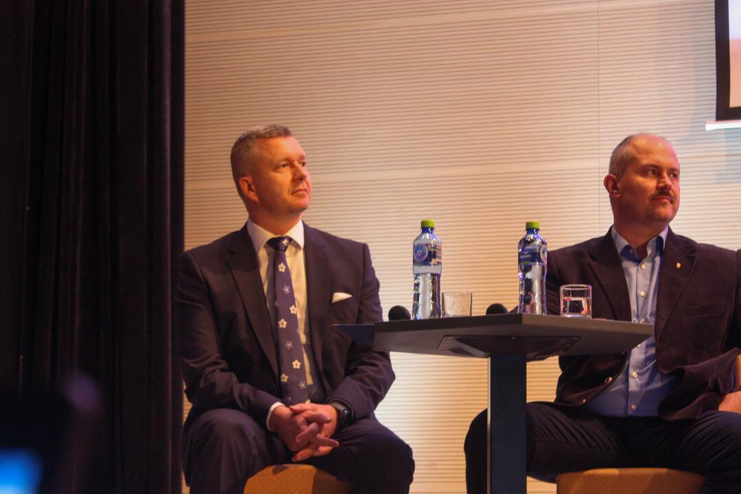 FOTO: V Trnave sa konala jedna z prvých prezidentských debát. Zorganizovali ju študenti, foto 8