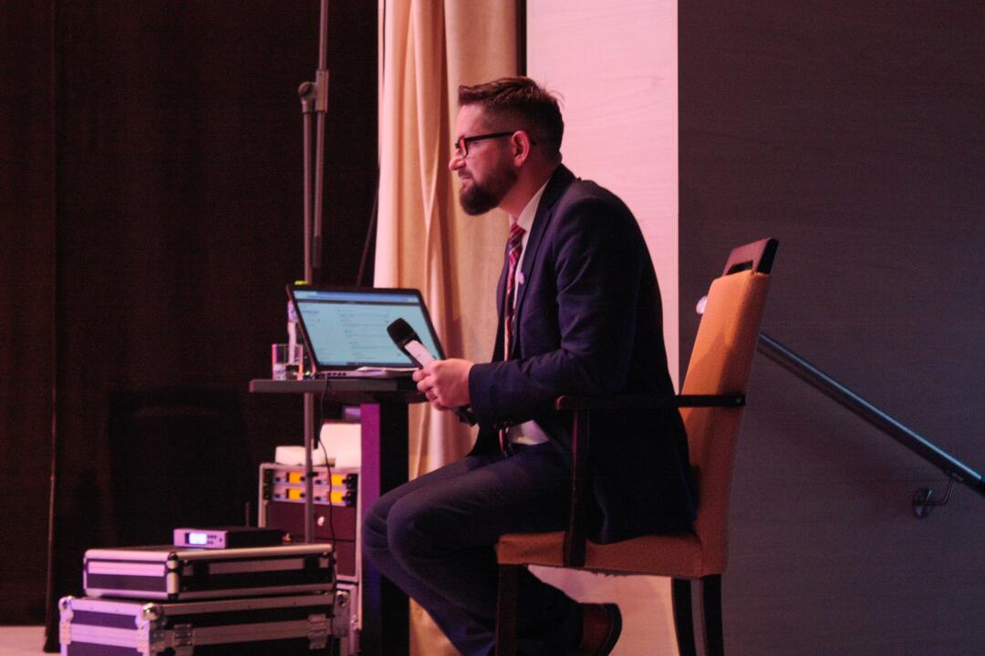 FOTO: V Trnave sa konala jedna z prvých prezidentských debát. Zorganizovali ju študenti, foto 13