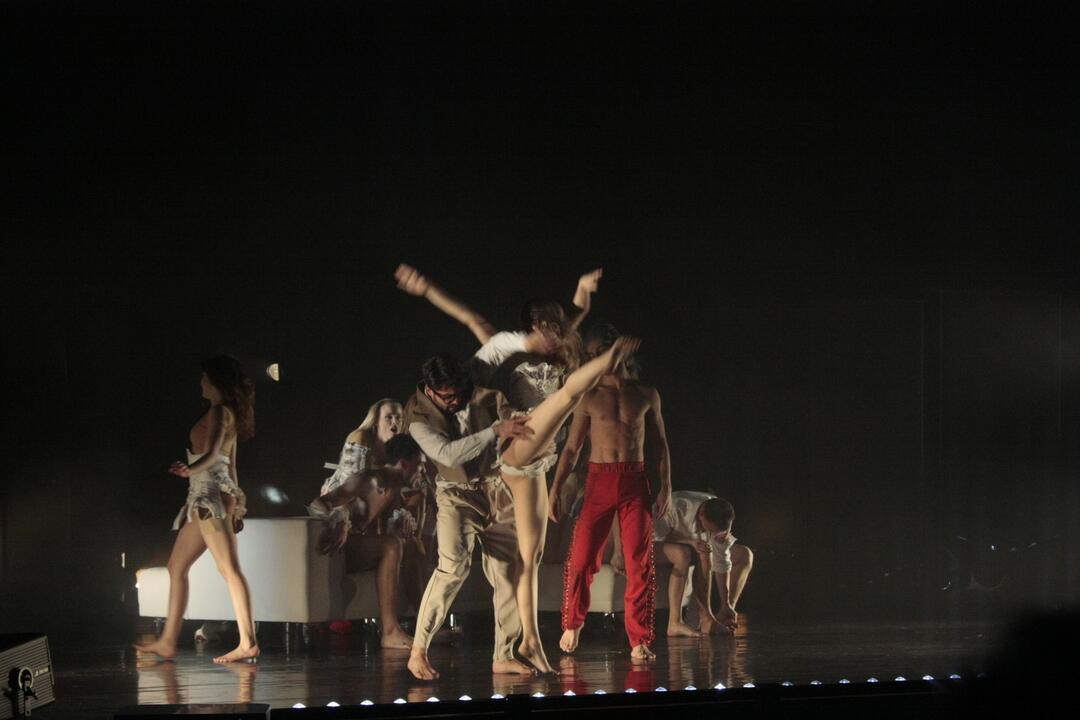 FOTO: Ján Ďurovčík mal v Trnave premiéru moderného baletu Amadeus, foto 3