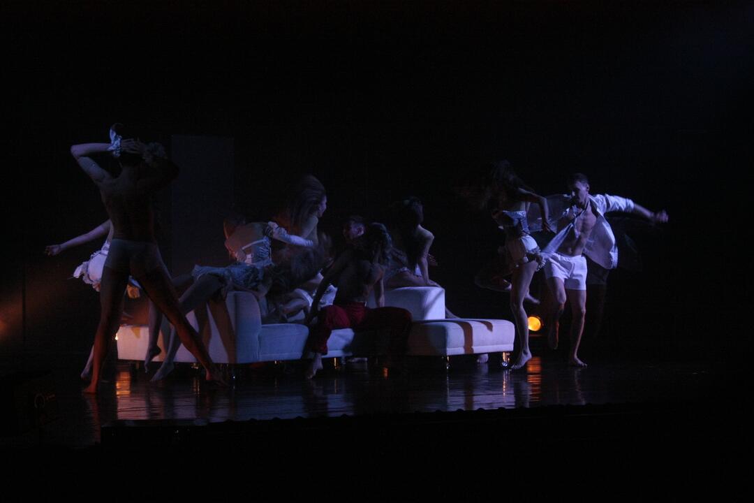 FOTO: Ján Ďurovčík mal v Trnave premiéru moderného baletu Amadeus, foto 5