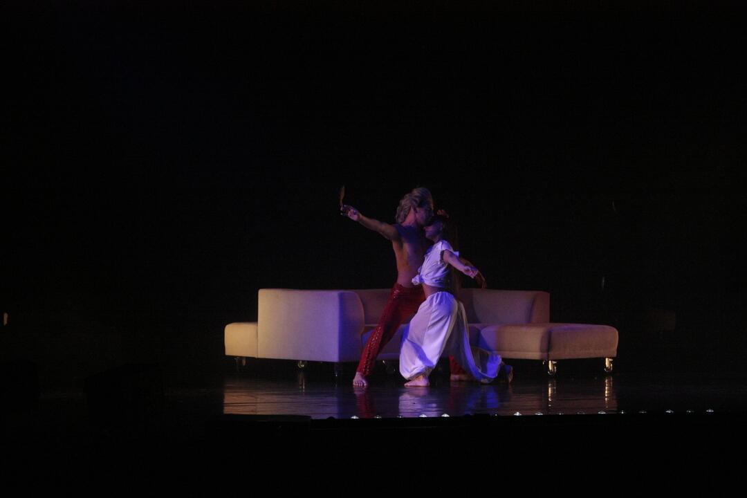 FOTO: Ján Ďurovčík mal v Trnave premiéru moderného baletu Amadeus, foto 13