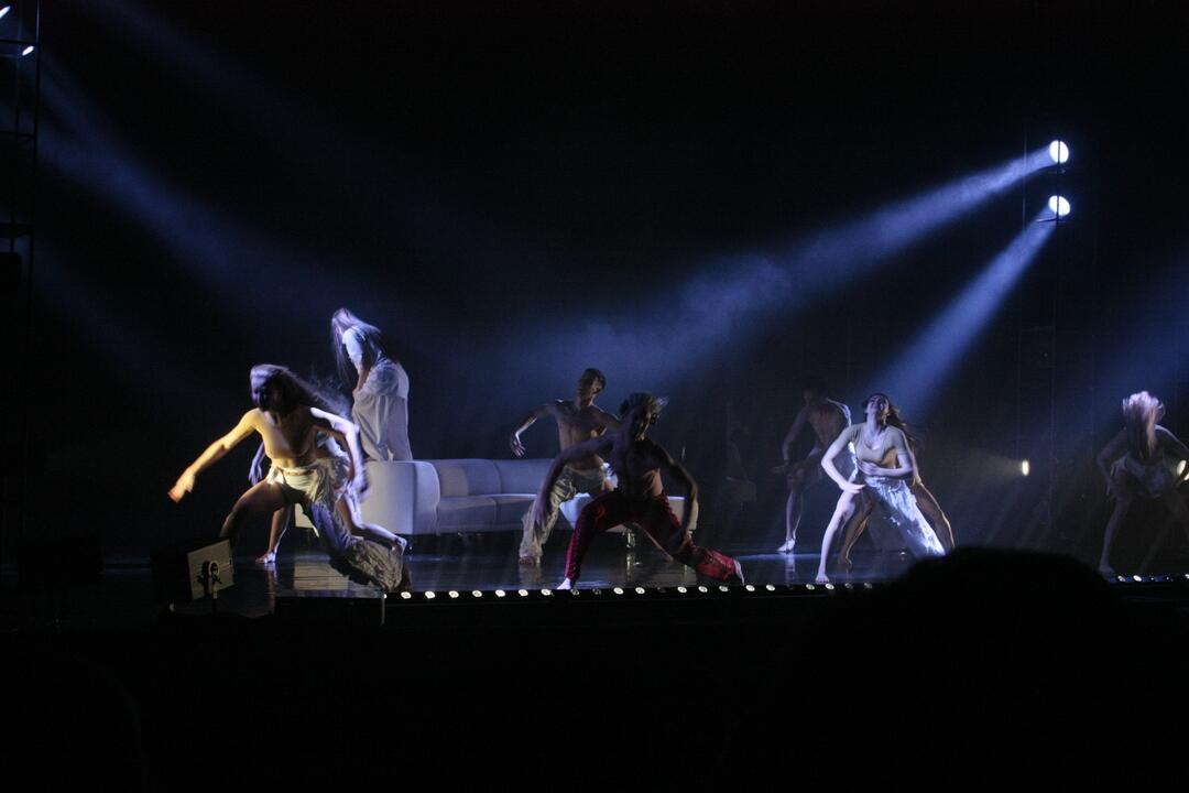 FOTO: Ján Ďurovčík mal v Trnave premiéru moderného baletu Amadeus, foto 16