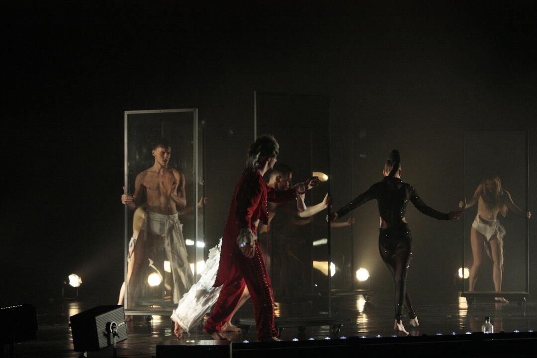 FOTO: Ján Ďurovčík mal v Trnave premiéru moderného baletu Amadeus, foto 25