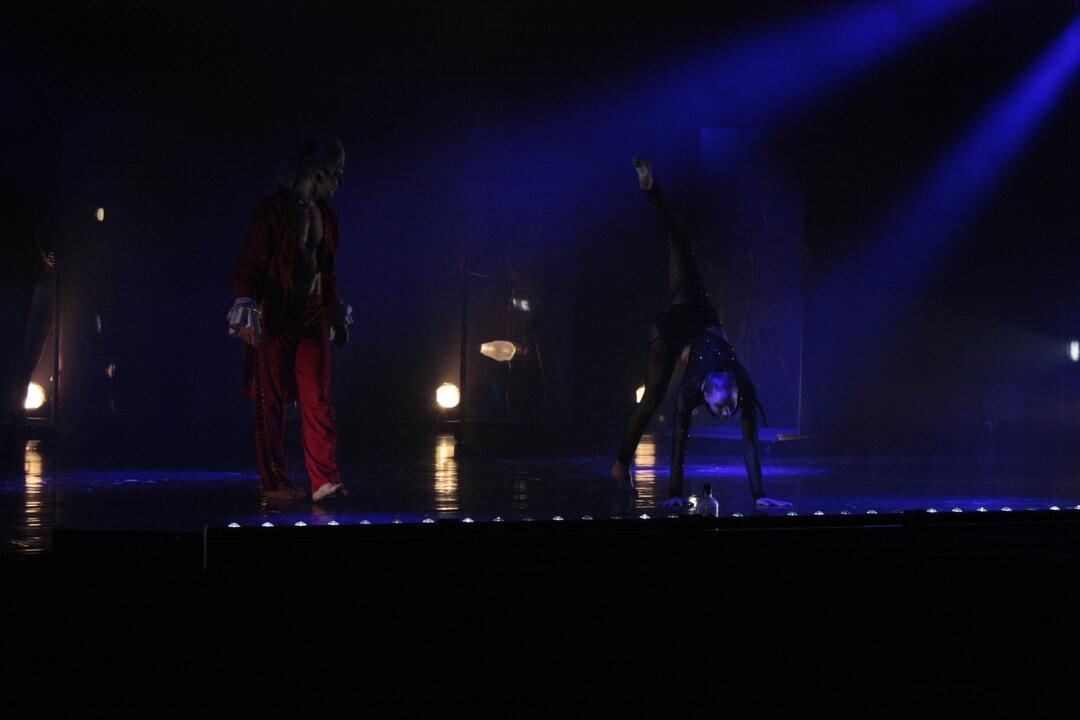 FOTO: Ján Ďurovčík mal v Trnave premiéru moderného baletu Amadeus, foto 27