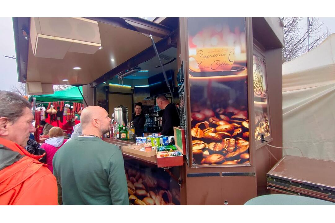 FOTO: Medzinárodný klobásový festival v Sládkovičove je v plnom prúde, foto 1