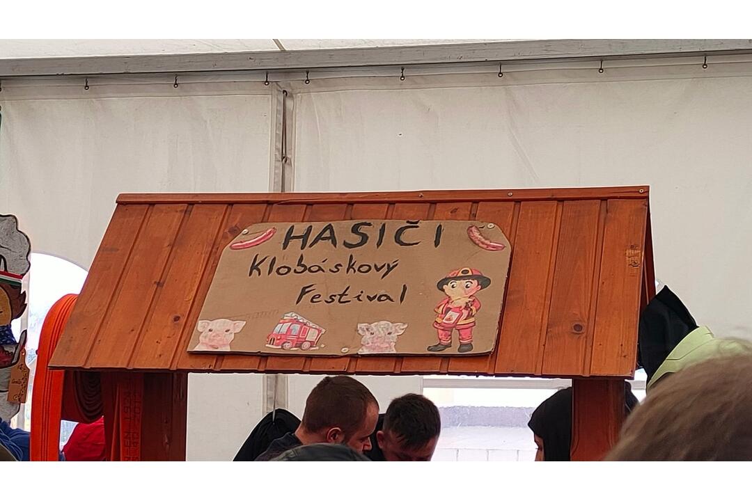 FOTO: Medzinárodný klobásový festival v Sládkovičove je v plnom prúde, foto 5
