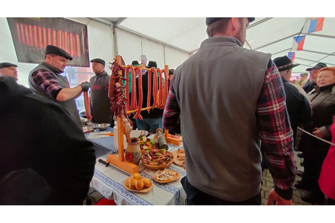 FOTO: Medzinárodný klobásový festival v Sládkovičove je v plnom prúde, foto 9