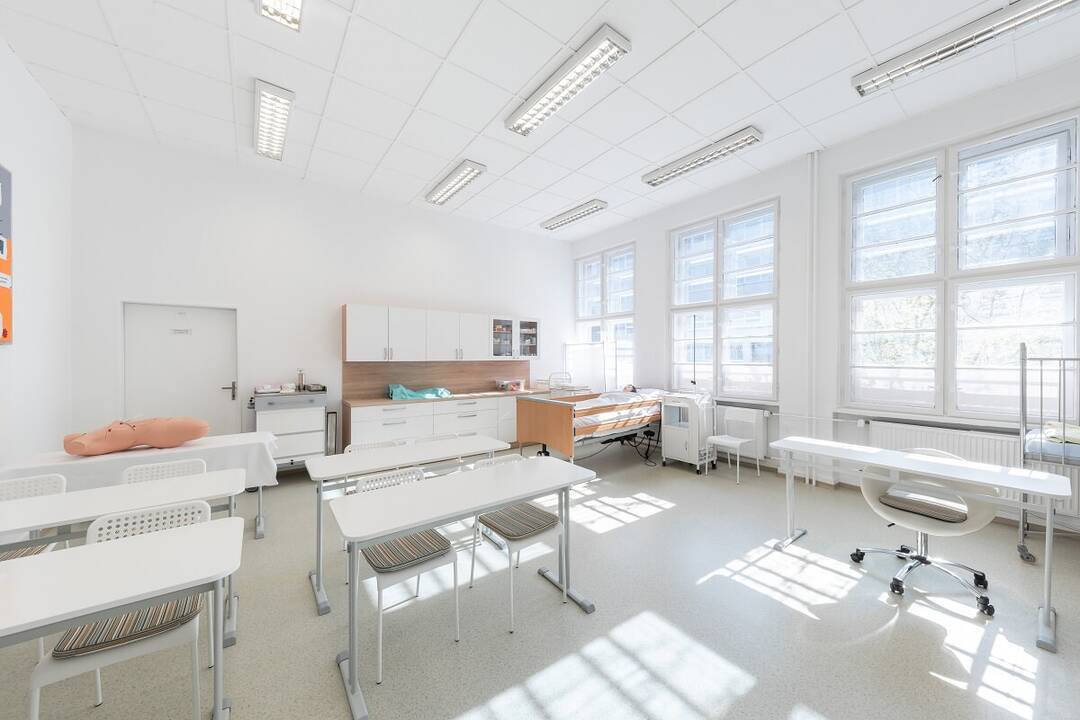 FOTO: Zmodernizované učebne na strednej zdravotníckej škole v Dunajskej Strede, foto 2