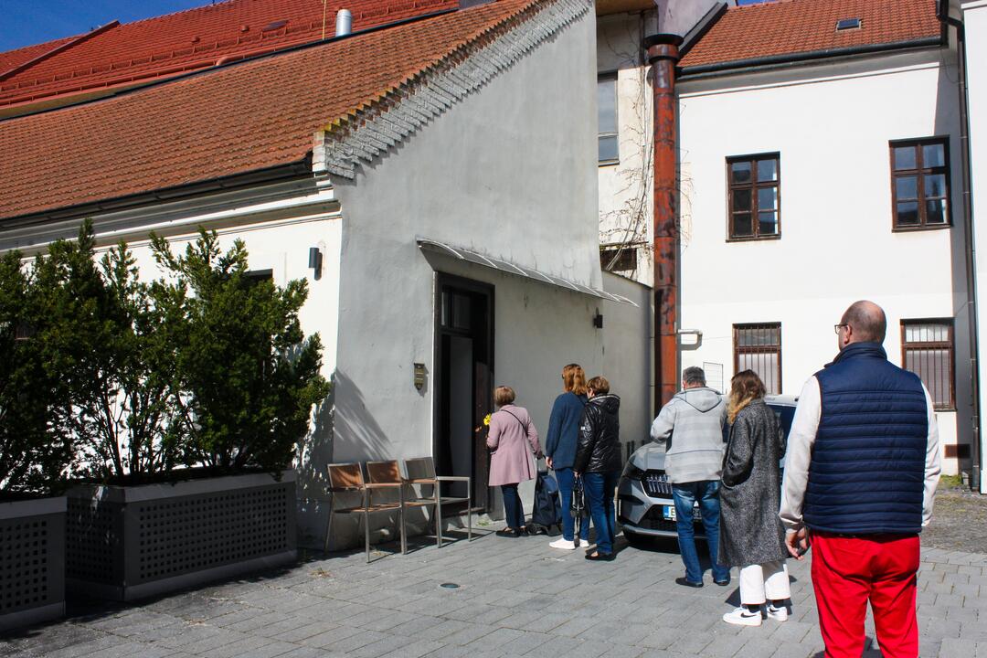 FOTO: Voľby sú v Trnavskom kraji v plnom prúde. Takto vyzerajú volebné miestnosti, foto 7