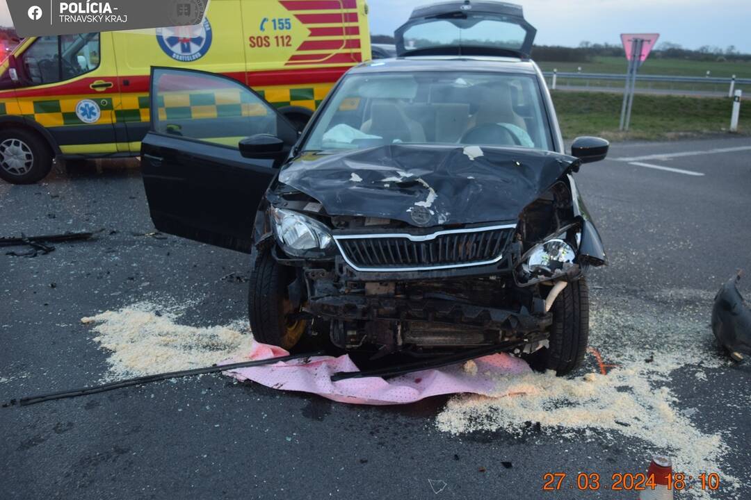 FOTO: Zrážka áut v Dunajskej Strede, foto 3