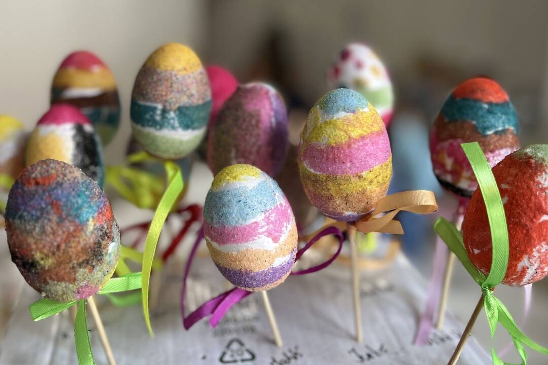 FOTO: Deti v Trnave zdobili veľkonočné vajíčka a zajačikov, foto 2