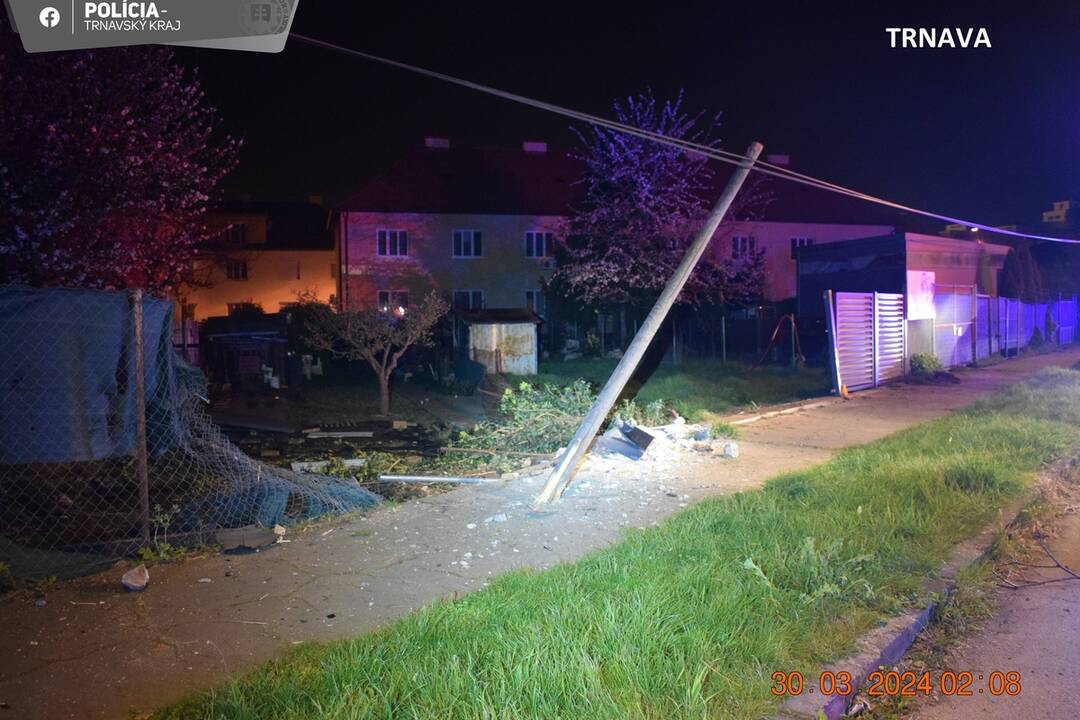 FOTO: Polícia riešila kuriózne nehody počas veľkej noci, foto 4
