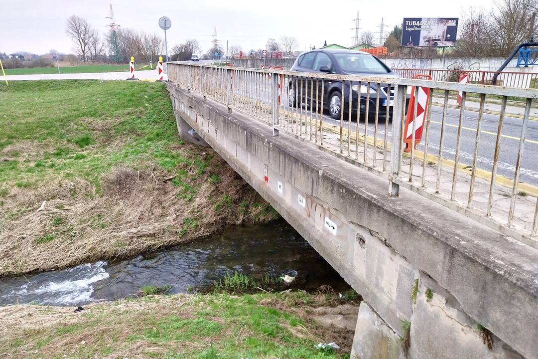 FOTO: Pri Holíči postaví župa nový most, foto 2