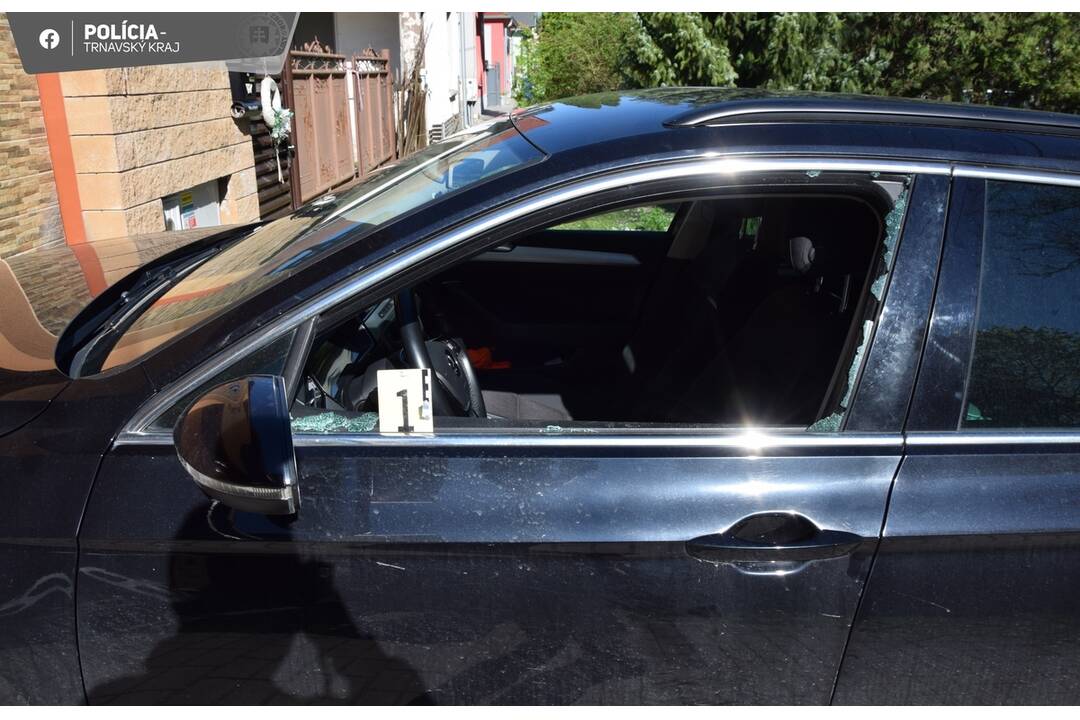 FOTO: Dvojica v gabčíkove vykrádala byty a autá, hrozí im 10 rokov väzenia, foto 5