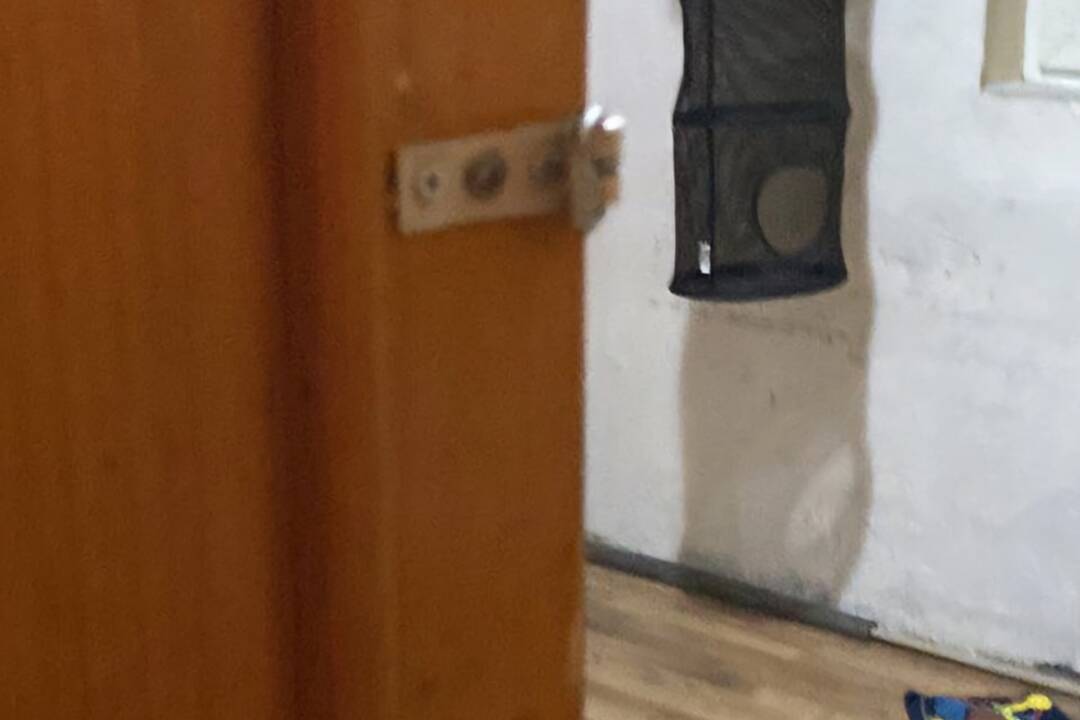 FOTO: Obvinení rodičia mali držať svoje deti zamknuté na reťaziach a bez jedla, foto 2