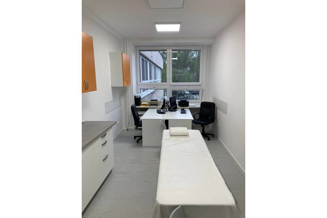 FOTO: V piešťanskej nemocnici pribudli tri vynovené ortopedické ambulancie, foto 3