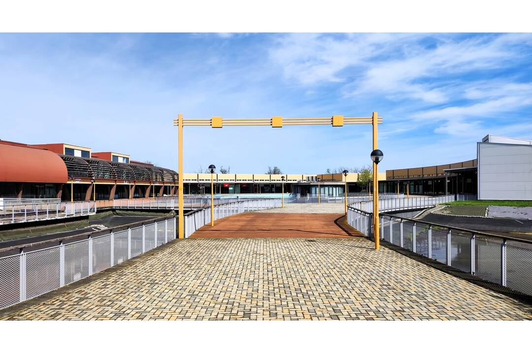 FOTO: Kedysi najvychytenejšie nákupné centrum dnes vyzerá takto, foto 1