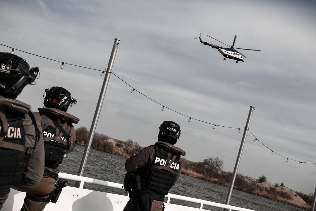 FOTO: Elitné policajné jednotky absolvovali výcvik na Dunaji, foto 8