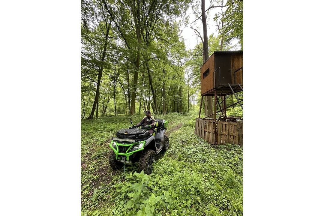 FOTO: Po nezvestnom Milanovi pátrali v povodí Moravy drony aj termokamera, foto 9