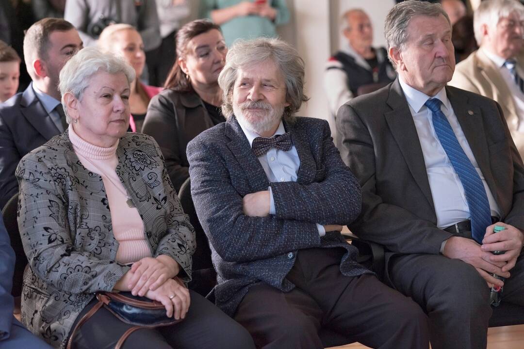 FOTO: V Seredi uviedli pamätnú mincu úteku z Osvienčimu, foto 12