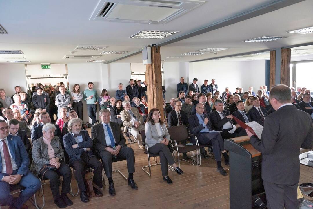 FOTO: V Seredi uviedli pamätnú mincu úteku z Osvienčimu, foto 14