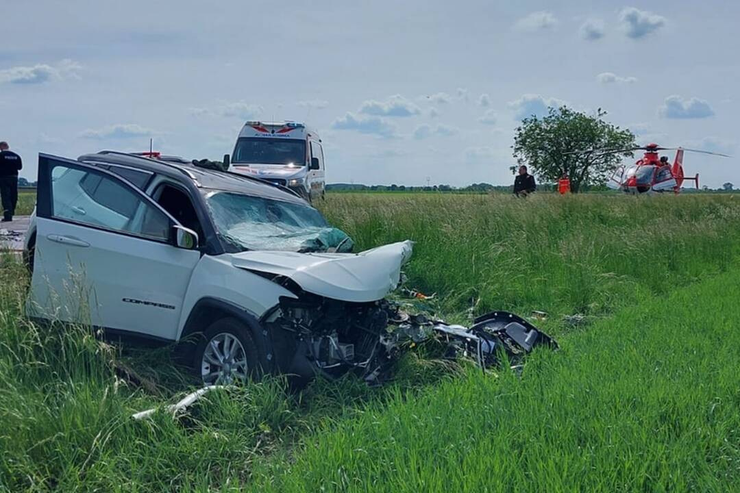FOTO: Tragická nehoda neďaleko Viesky si vyžiadala život jedného z vodičov, foto 3