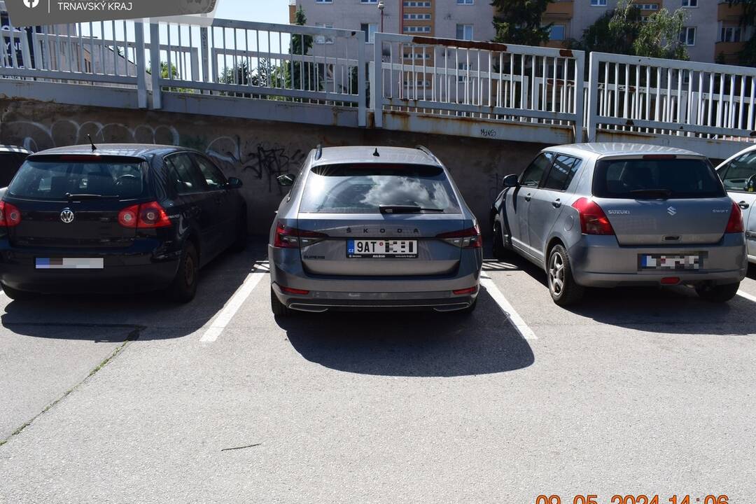 FOTO: Polícia hľadá svedkov nehôd, foto 1