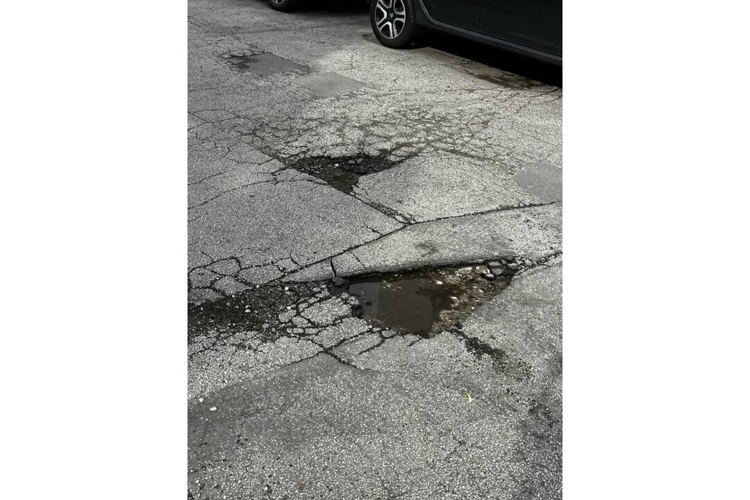 FOTO: Výtlky na cestách v Piešťanoch, foto 5